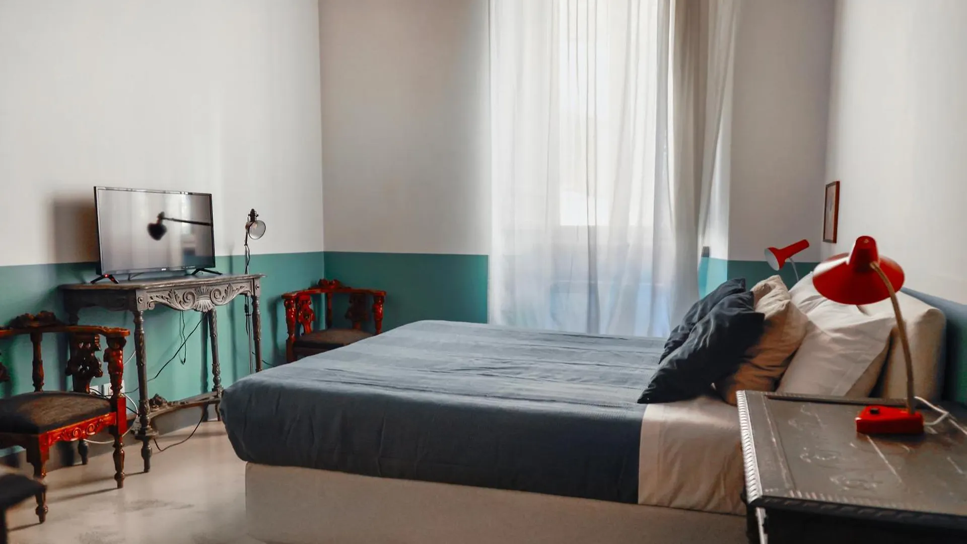 Charming Apartment In Monti, Steps To Colosseum Rome Italie