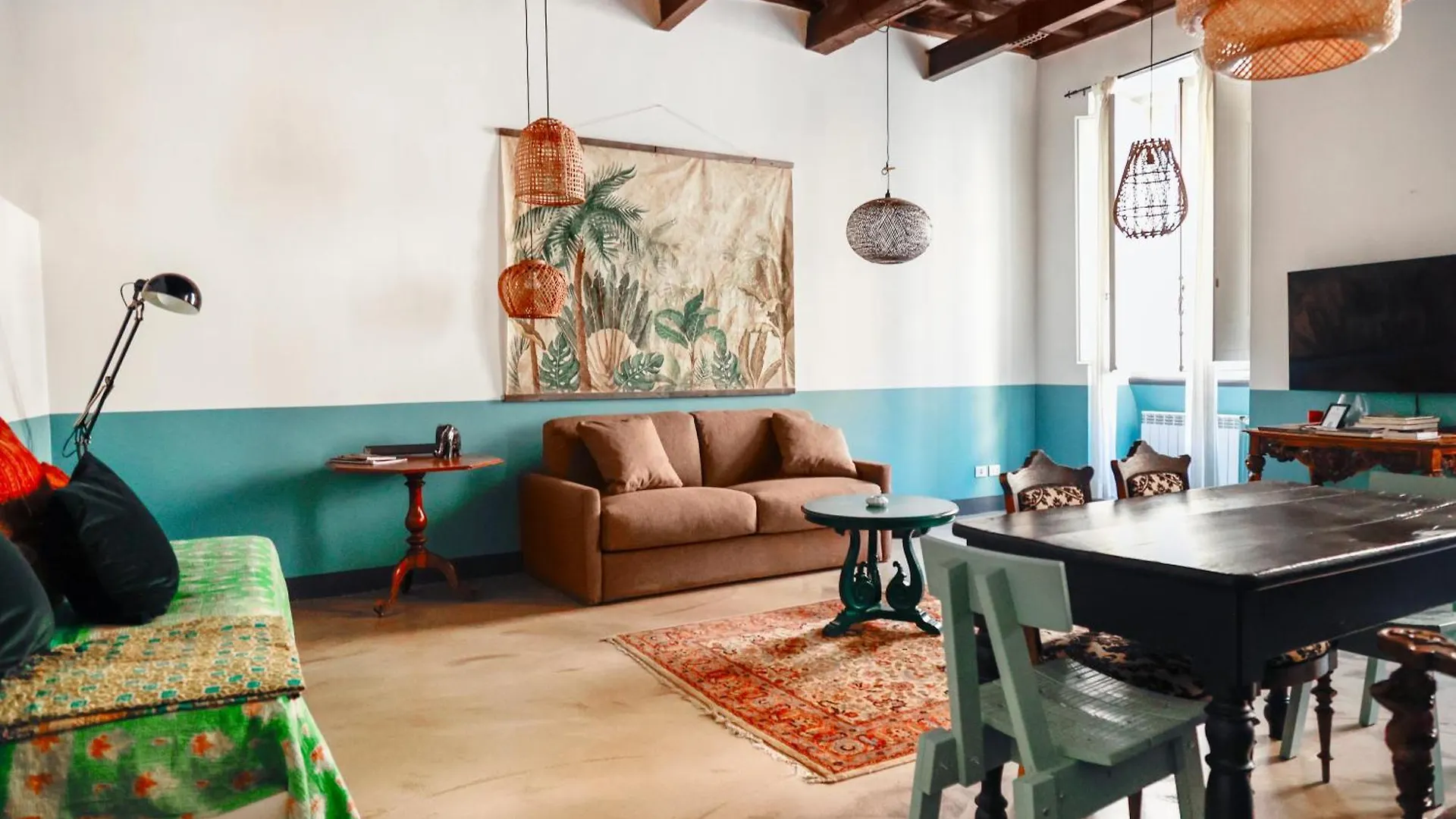 Charming Apartment In Monti, Steps To Colosseum Rome