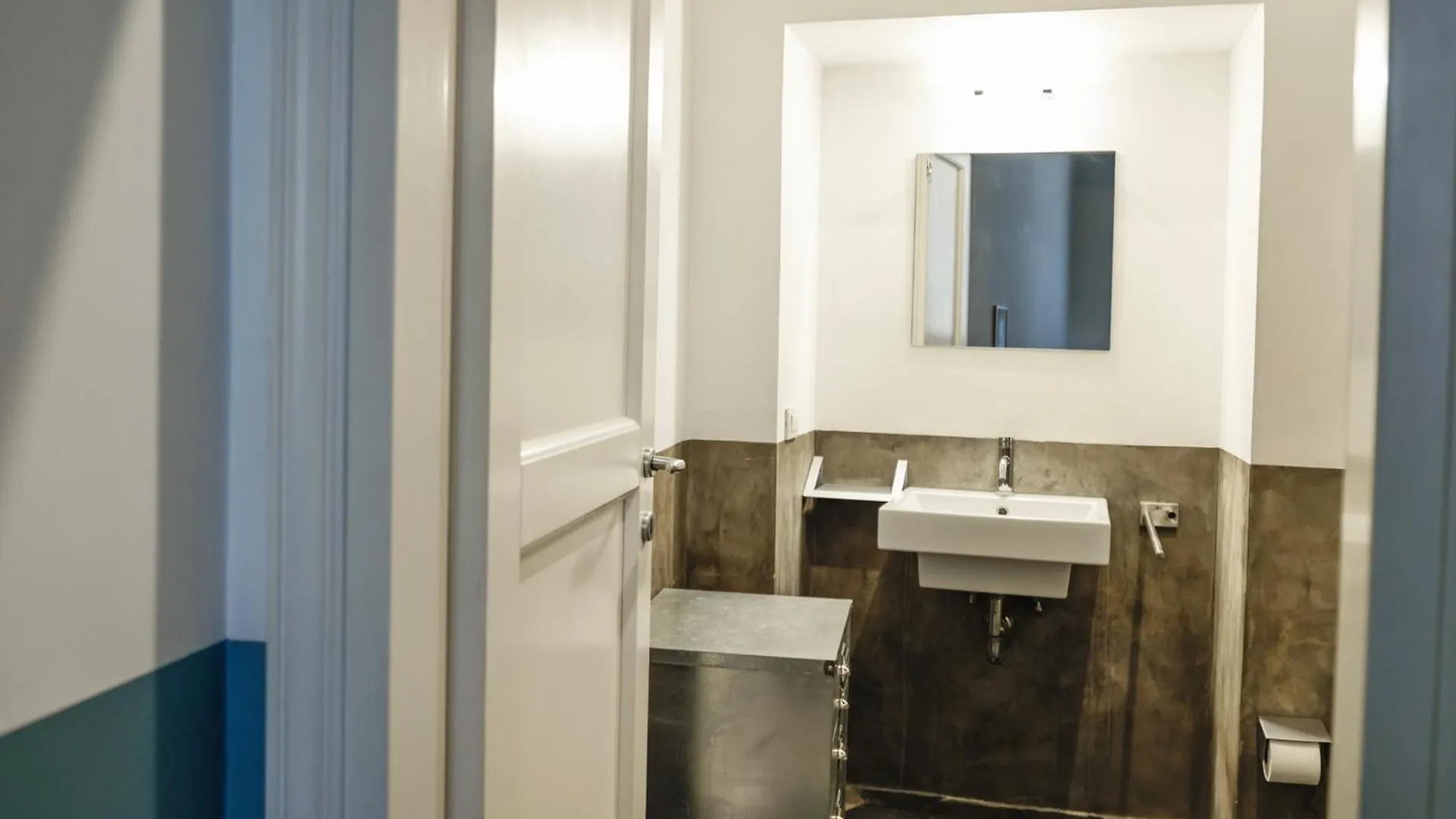 Charming Apartment In Monti, Steps To Colosseum Rzym 0*,